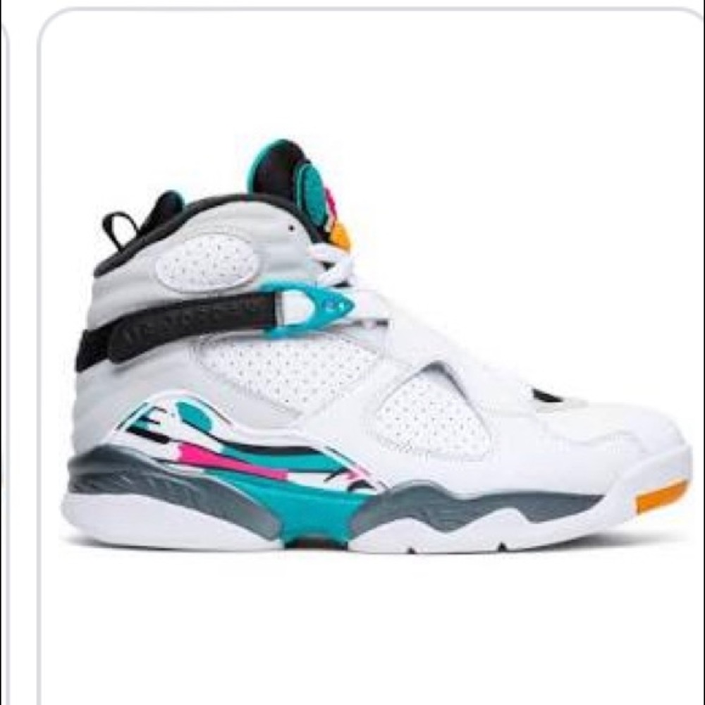 Jordan South baeach 8s like new (box not included)